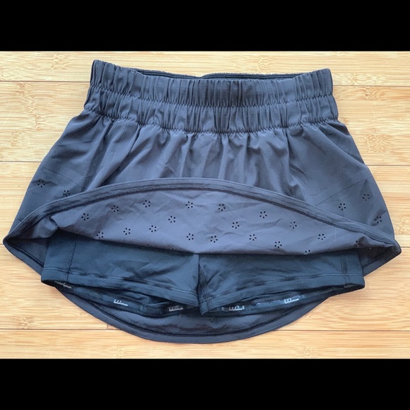 Vintage Lululemon Laser-Cut Flower Skirt - Picture 3 of 3